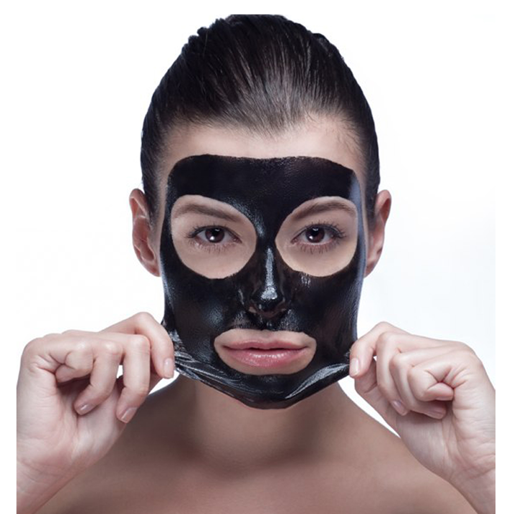 Черная маска от черных точек на лице